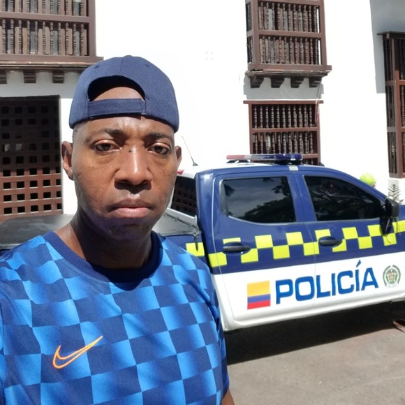 Meet your Posher, Pennell - Picture 2 of 3